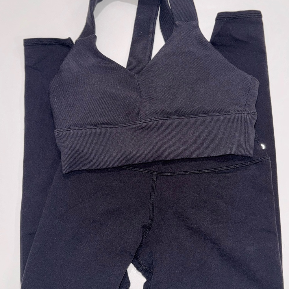 ALO Yoga Black Sports Bra and Leggings Set